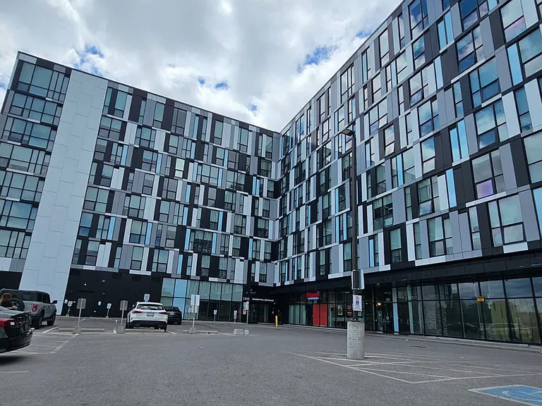 1900 Simcoe St N #609 — Photo 9