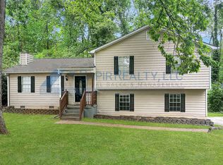 22 Landmark Ln SW, Marietta, GA 30060