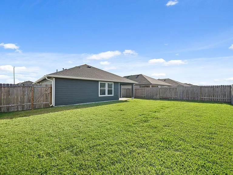 7502 Fierce Friesian Ln — Photo 21