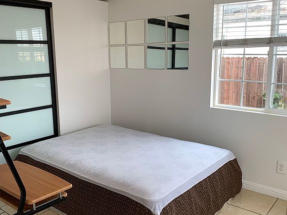 5th image of 11501 Berendo Ave #4