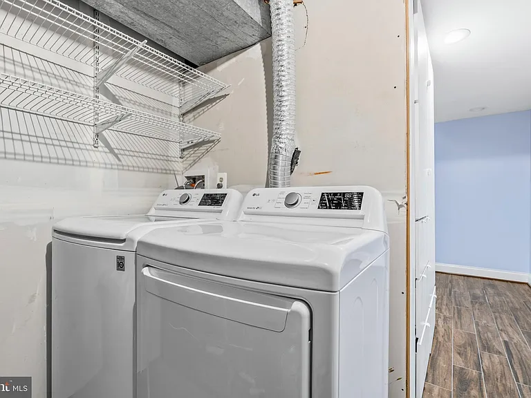 6410 Blarney Stone Ct — Photo 29