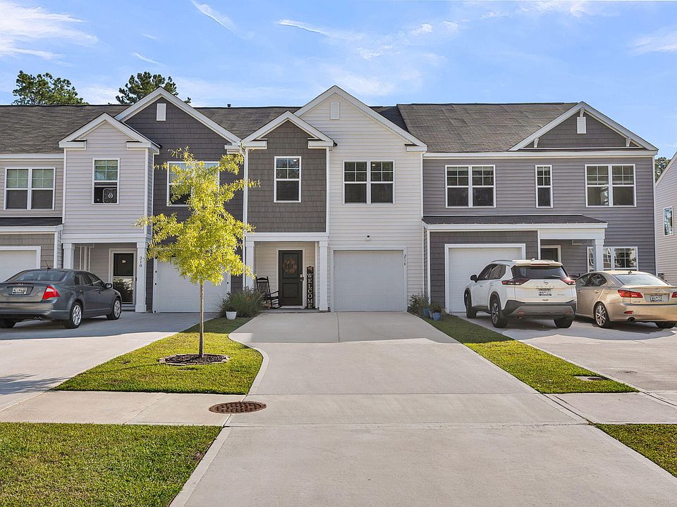 1st image of 216 Cozy Brook Ct