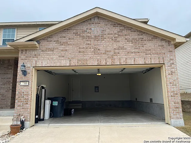 3708 Greenridge — Photo 34