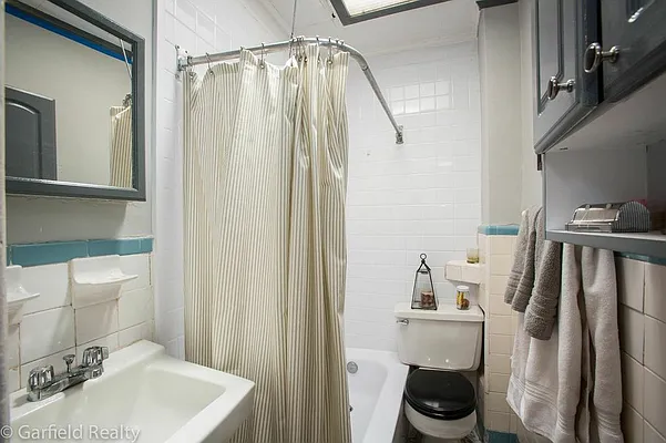 Rented by Garfield Realty  | media 27