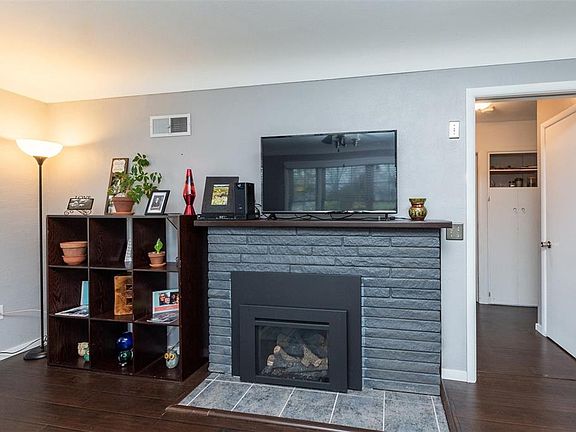 5th image of 1015 Norwood Dr SE