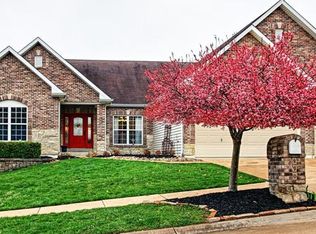 990 Stone Spring Dr, Eureka, MO 63025