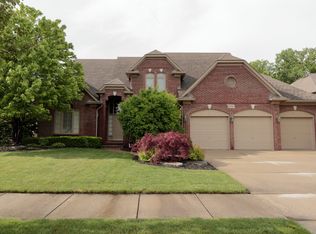 19763 Mapleton Dr, Macomb, MI 48044