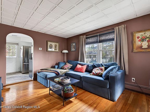 4th image of 24 Voorhees Avenue
