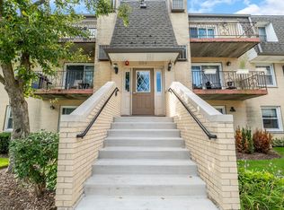 804 N River Rd APT 1D, Mount Prospect, IL 60056