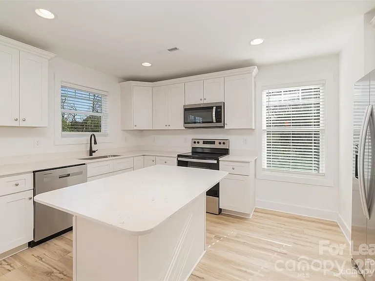 195 Vee Ave SW — Photo 5