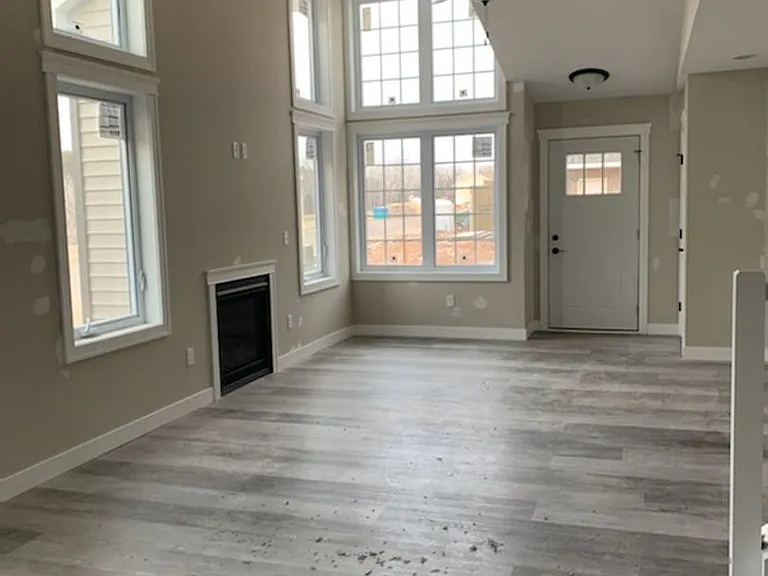 537 Meadow Ln — Photo 5