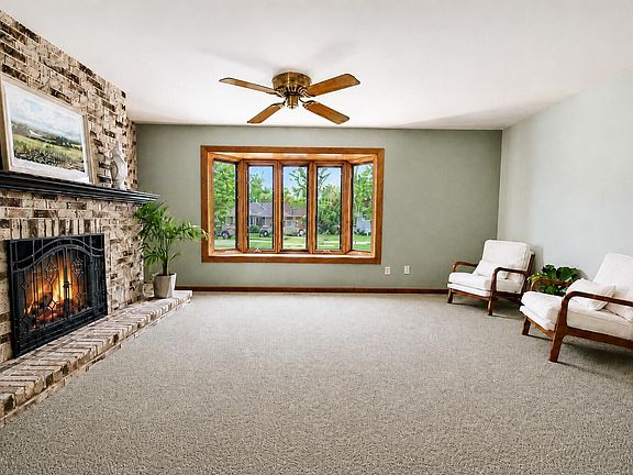 5th image of 7927 Taney Pl