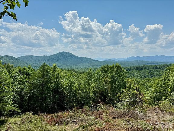 4th image of Summit Dr #82