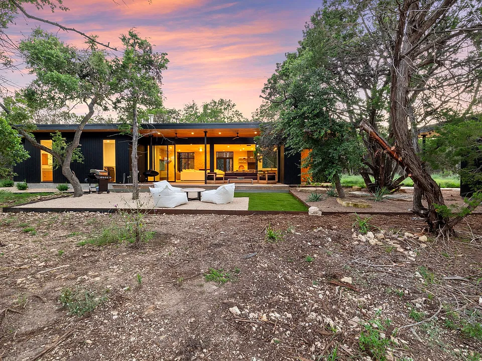 300 Misti Ln