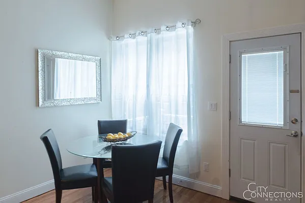 Rented by City Connections Realty | media 40