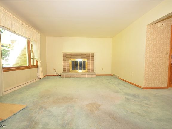 5th image of 630 Woodland Dr