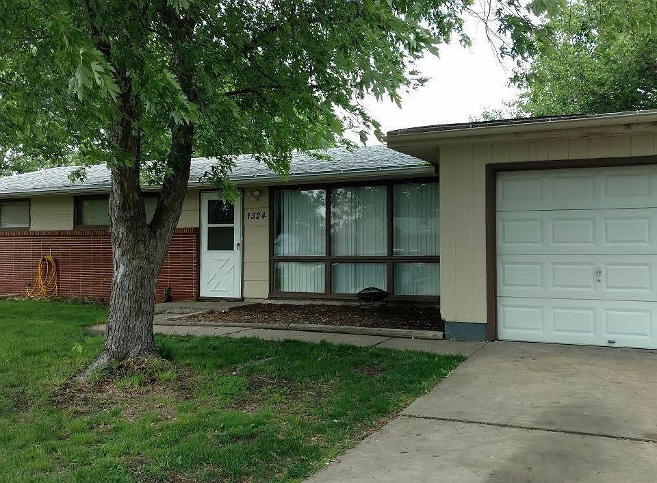 1st image of 1324 Derby Ave