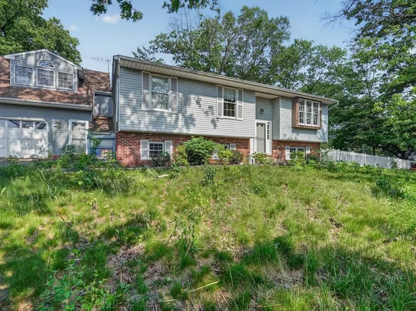40 Walnut Ln, Clementon, NJ 08021