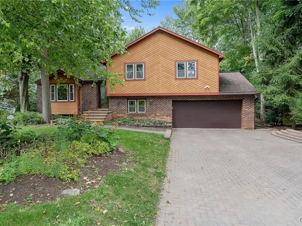 103 Bent Tree Ln, Baldwinsville, NY 13027