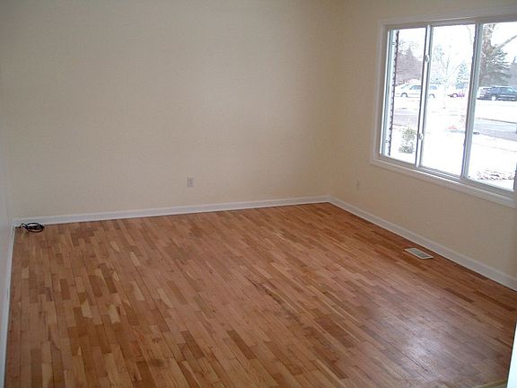 3rd image of 4017 Woodcreek Ln