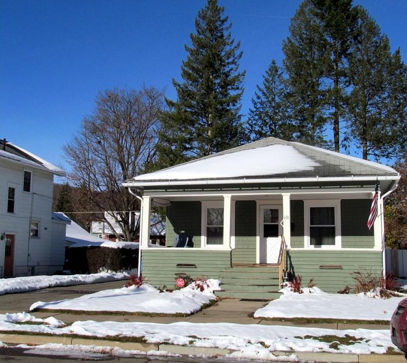 1st image of 631 W Wendell St
