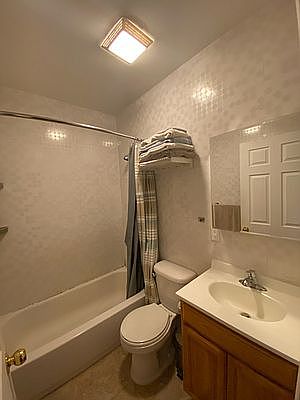 5th image of 144 Wythe Ave APT 3R
