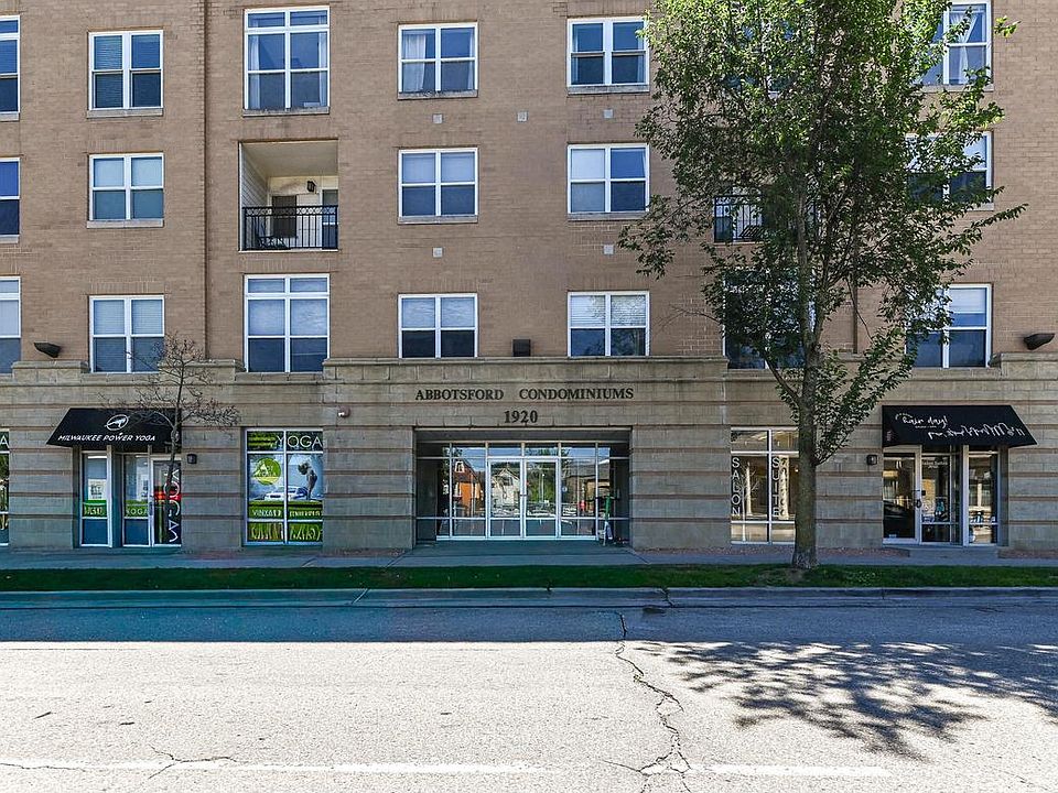 1st image of 1920 N Farwell AVENUE #404