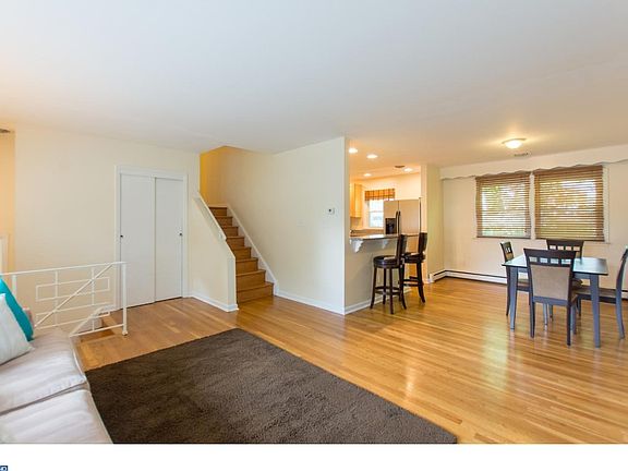 5th image of 1105 Bardell Dr
