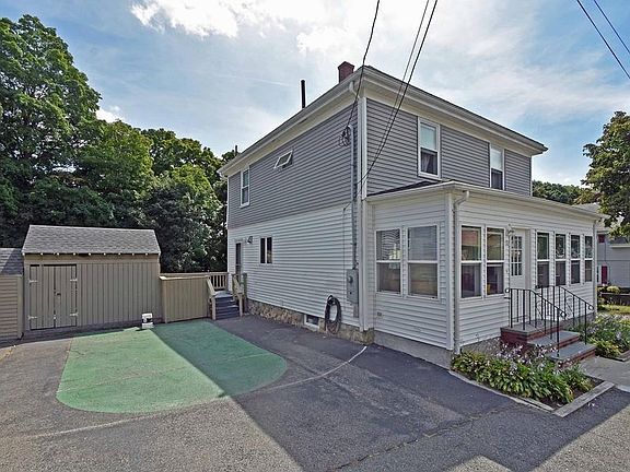 3rd image of 20 Lynnmere Ave