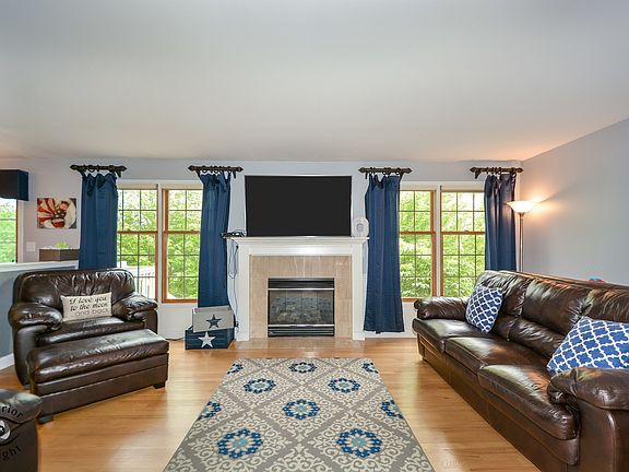 3rd image of 11938 Sterling Dr