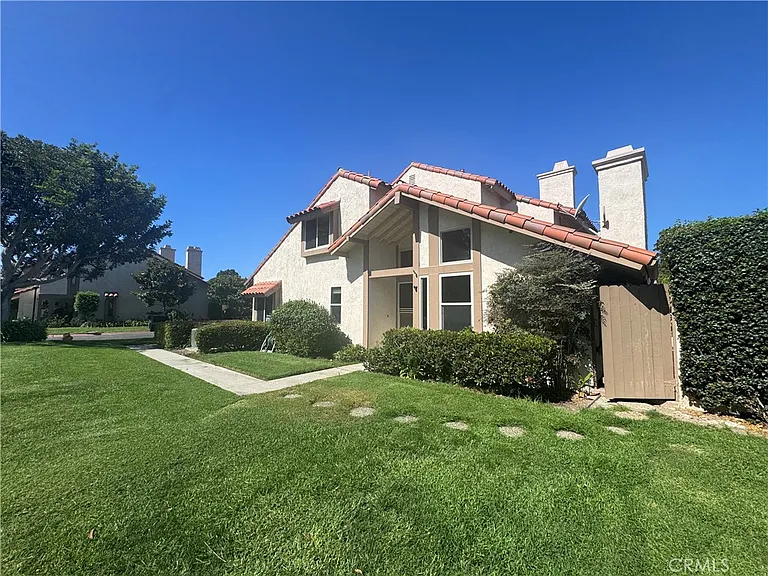 7895 Shell Cir — Photo 2