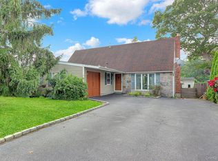 442 Hawkins Rd, Selden, NY 11784