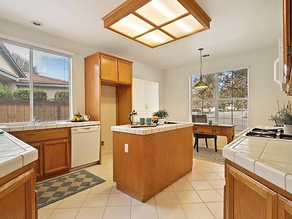 3rd image of 10005 River View Cir