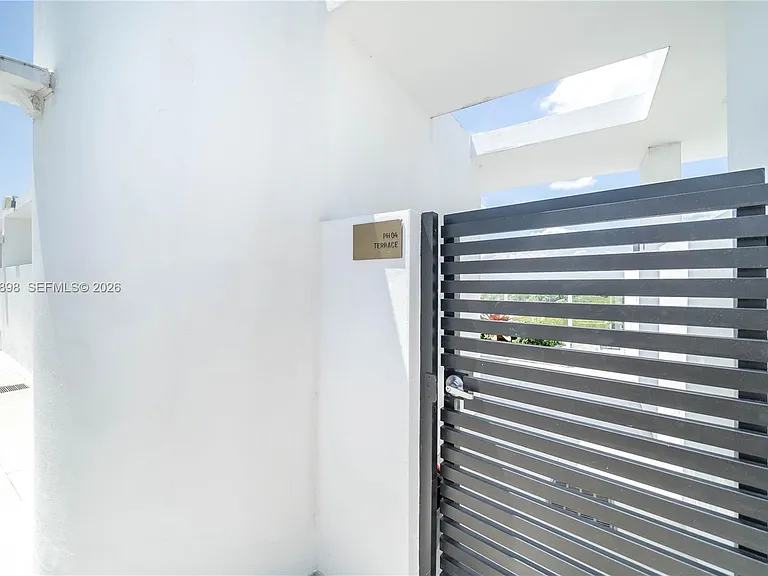 13800 Highland Dr #Penthouse 4 — Photo 33