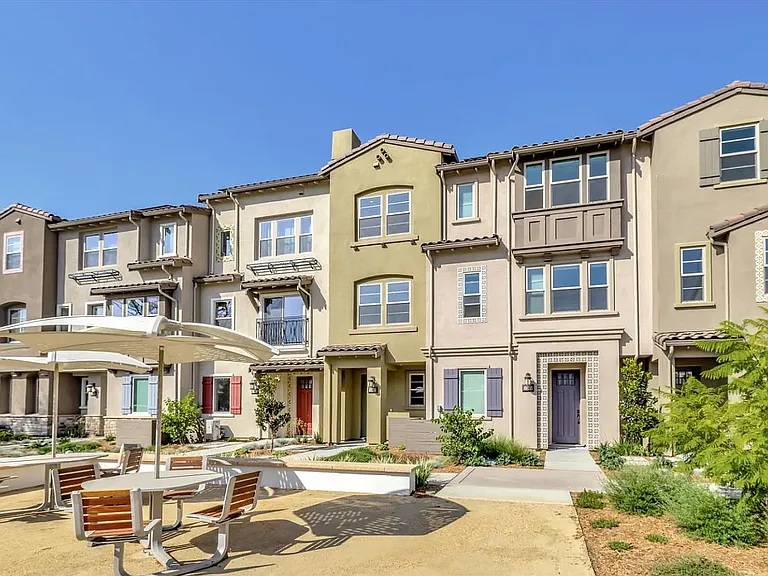 1008 San Pierre Way — Photo 11