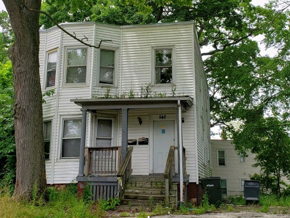1st image of 542 Caroline Pl