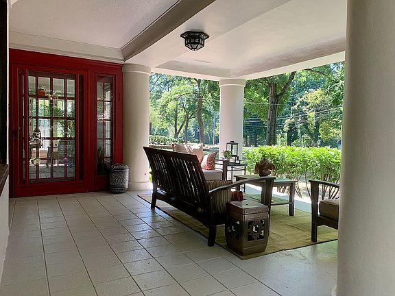 5th image of 74 Poland Manor Dr
