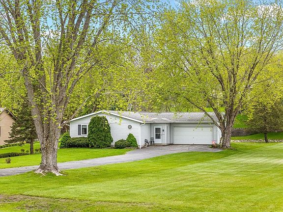 5th image of 210 Lake Summerset Rd