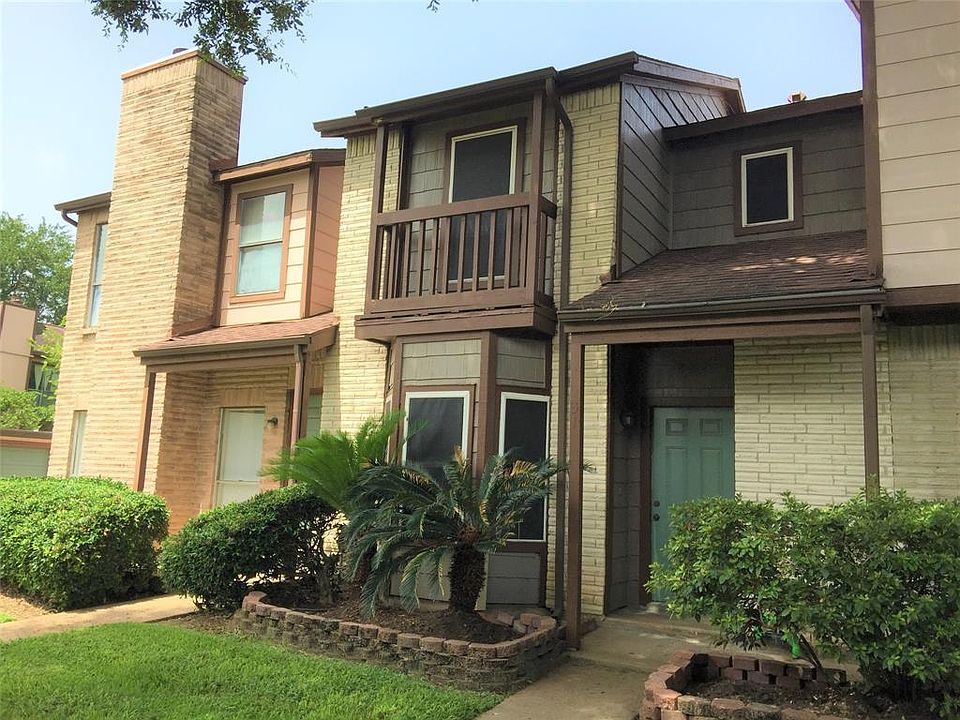 1st image of 12400 Brookglade Cir Unit 31
