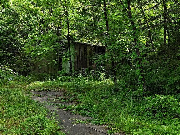 5th image of 83 Shanty Town Rd