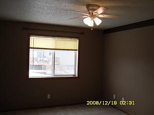 5th image of 1059 38 1/2 Ave W
