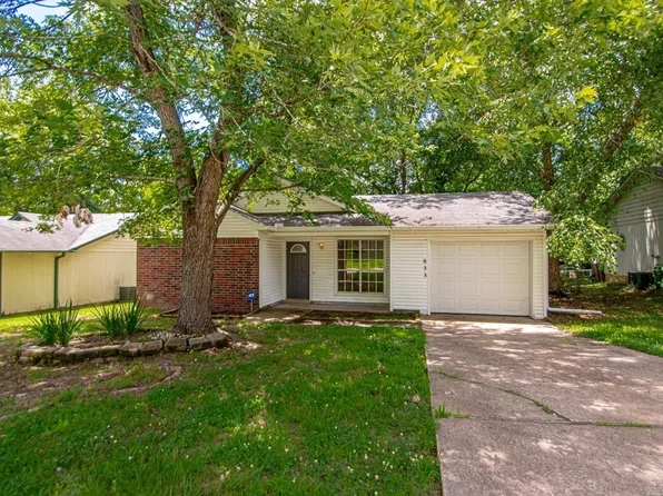 833 Cole Dr, Benton, AR 72015