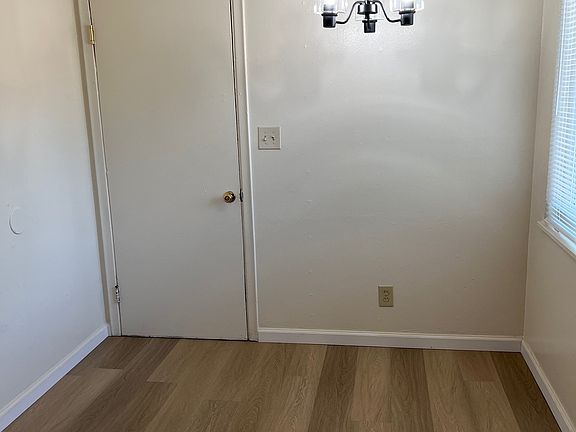 5th image of 4405 42nd St
