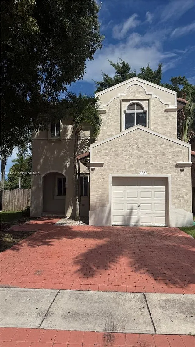 3 bed, 2.0 bath, 1507 sqft, $2,500 — Photo 1
