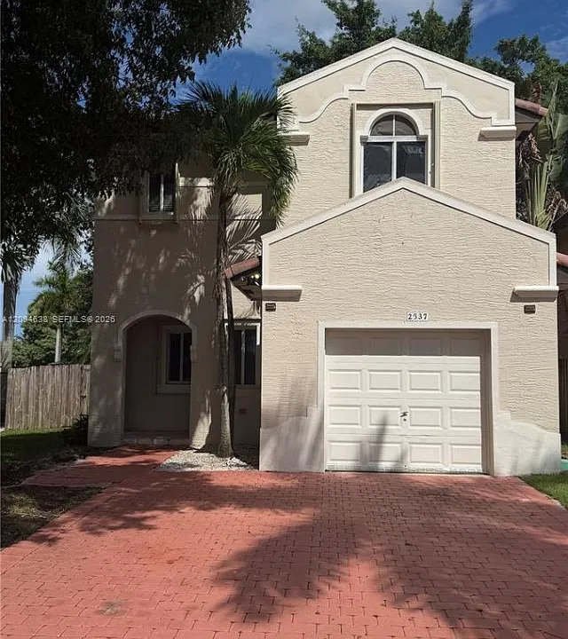 2537 NE 41st Ter #2537