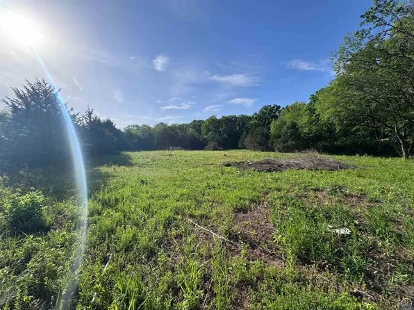 4930 SE Dupont Rd, Berryton, KS 66409