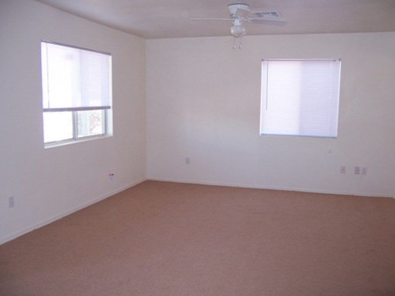 2nd image of 1333 W Sherman St APT 2