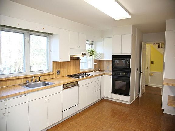 Lovely Cul-de-sac Living