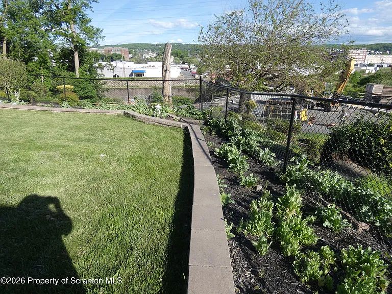 607 3rd Ave #LOWER LEV — Photo 44