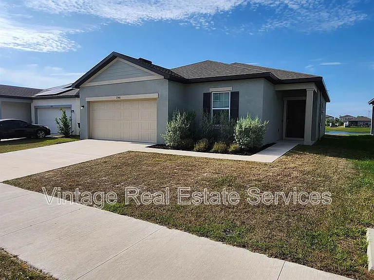 2340 Harris Hawk Ave — Photo 3